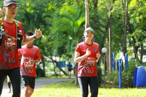 BIB: 024, 0183, 0383
                            <button type="button" onclick="openModal(5131025)" class="btn btn-primary btn-sm float-right btn-popup" data-toggle="modal" data-target=".modal-high-quality">
                        <i class="fas fa-shopping-cart"></i> Add to Cart
                    </button>
                                            <button type="button" onclick="isThisMe(5131025, true)" class="btn btn-success btn-sm float-right btn-popup btn-isme hidden" data-toggle="tooltip" data-placement="bottom" title="นี่คือรูปของคุณใช่ไหม คลิกที่นี่เพื่อเอาเข้าอัลบั้ม">
                        <i class="fas fa-plus"></i> Add to album
                    </button>
                    <button type="button" onclick="isThisMe(5131025, false)" class="btn btn-warning btn-sm float-right btn-popup btn-isnotme hidden">
                        <i class="fas fa-ban"></i> Remove from album
                    </button>